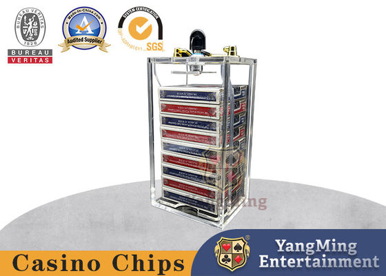Een gloednieuwe acryl pokerkaartbox met slot.